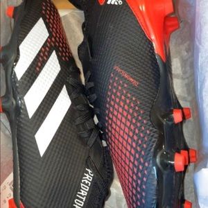 Women soccer cleats. Size 8.5